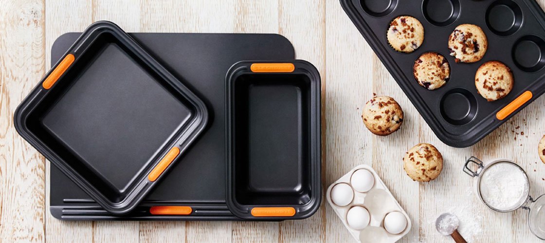 Le Creuset Cookie, Cake & Muffin Pans